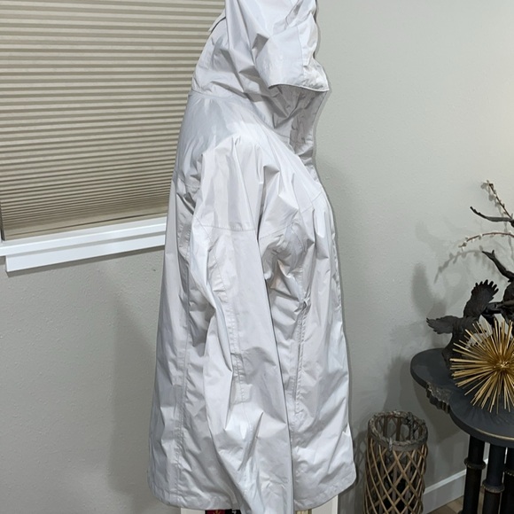 Marmot Hooded Jacket - Picture 4 of 10